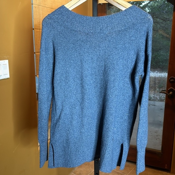 A.N.A. A New Approach V Neck Blue Knit Sweater Size PS - Picture 8 of 8
